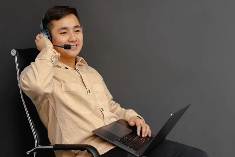 The Two-Day Reply That Costs You a Customer: Why Response Time Beats Features